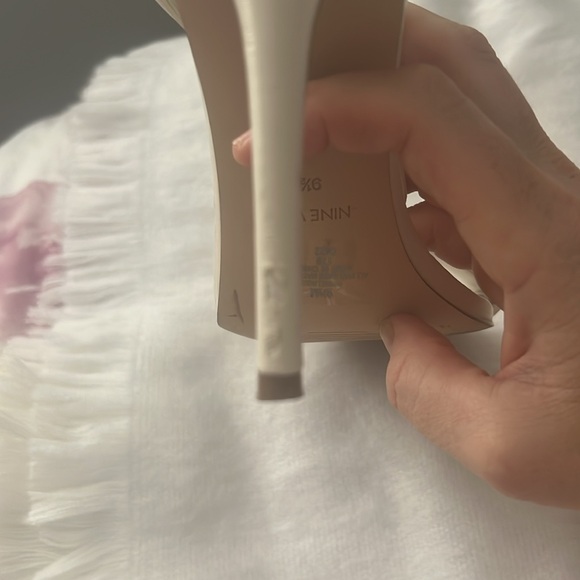 Nine West Shoes Sandals, great for a wedding! - Picture 5 of 8